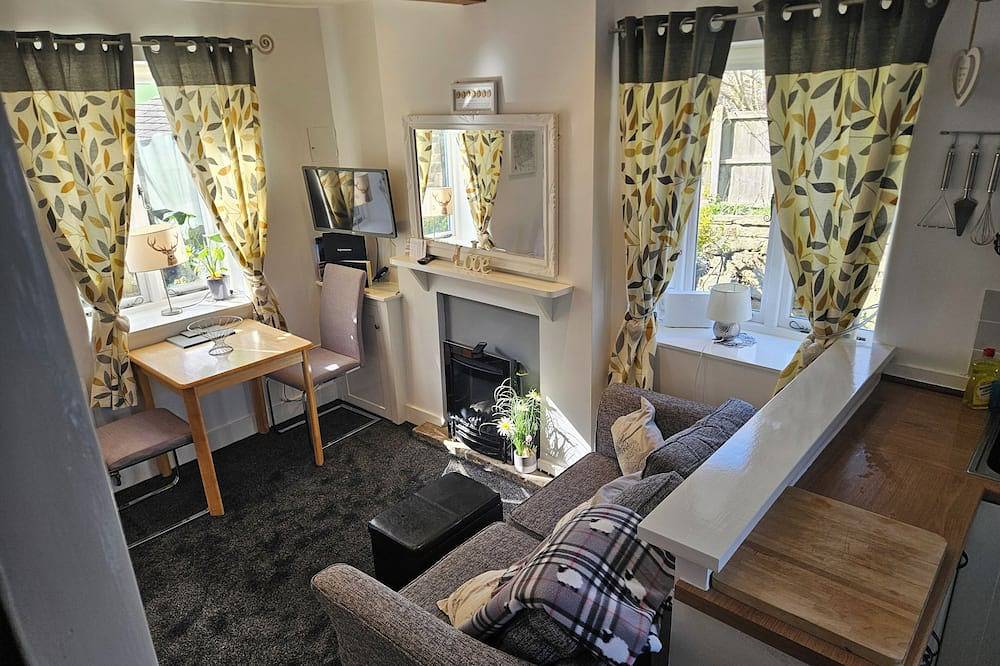 ✨ Cosy Corner Cottage – A Cosy Hideaway in the Peak District 🏡 in Baslow and Bubnell, Derbyshire