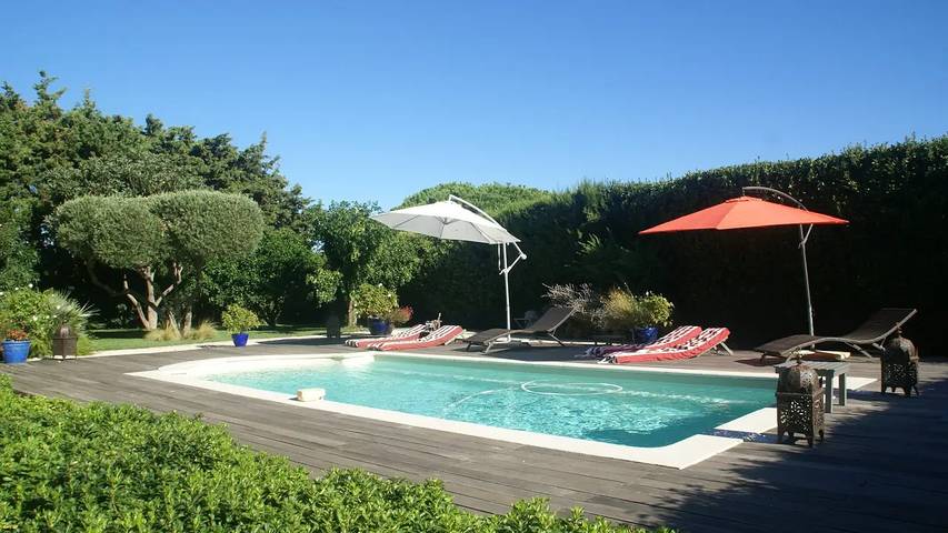 Location de vacances pour 6 personnes, avec Terrasse ainsi que Jardin et Piscine à Saint-Tropez - 2