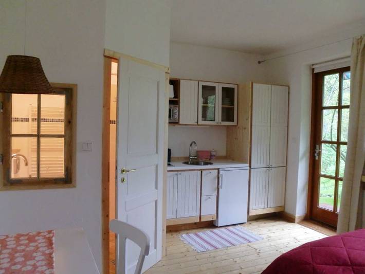 Gîte pour 2 personnes, avec jardin et terrasse, animaux acceptés à Celle