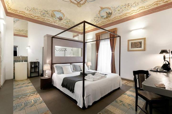 Ferienwohnung für 2 Personen, mit Whirlpool und Terrasse sowie Garten und Pool