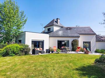 Gîte pour 6 personnes, avec jardin et terrasse à Hillion