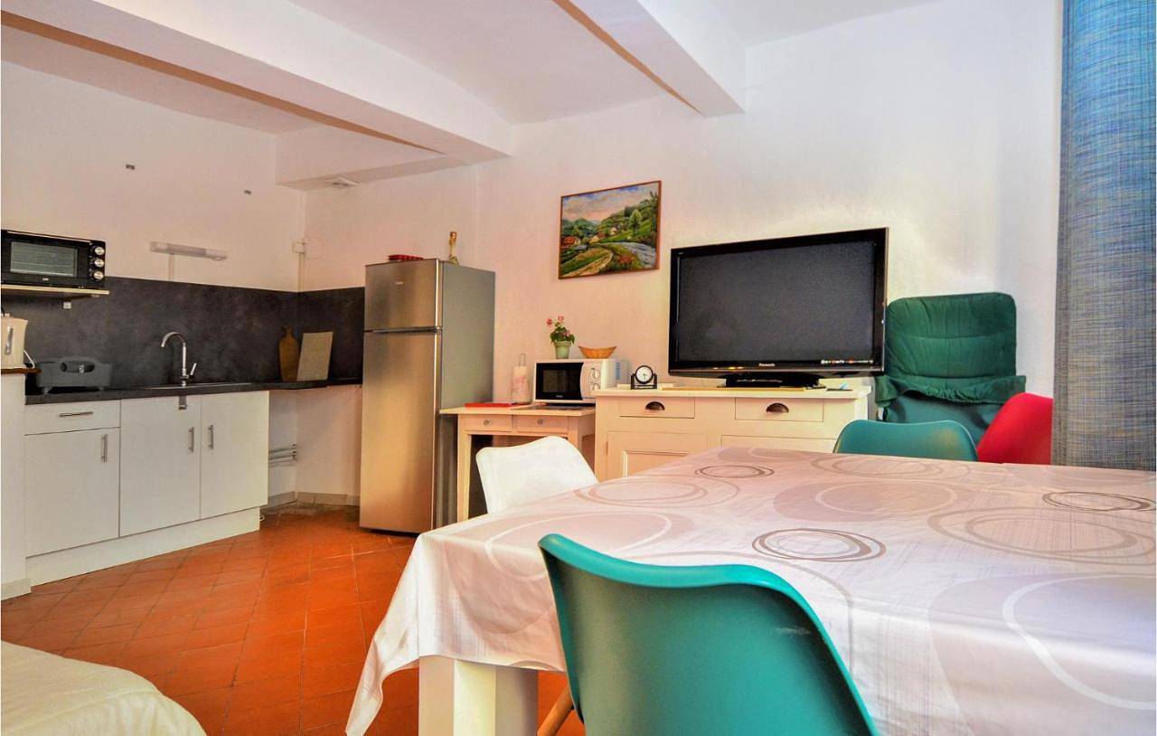 Appartement entier, One-Bedroom Apartment in Saint-Jean-du-Gard, Parc national des Cévennes