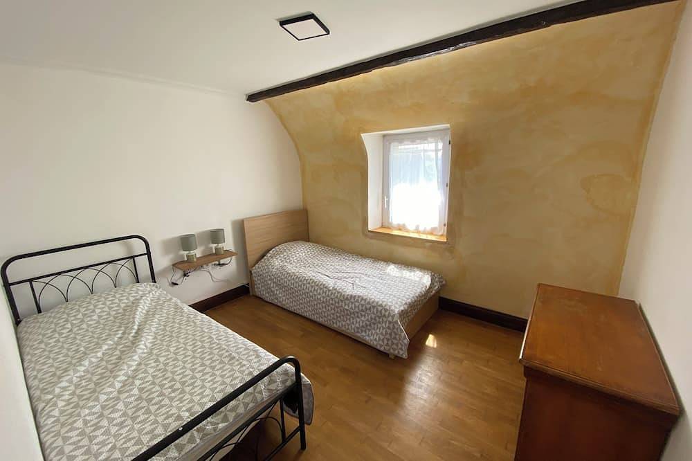 Danydan - Grande Maison Bretonne en Granit sur la Côte des Légendes in Brignogan-Plages, Brest region