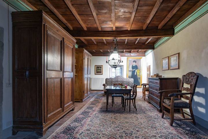Appartamento intero, Sillicagnana Castle Villa with Swimming Pool! in San Romano in Garfagnana, Garfagnana