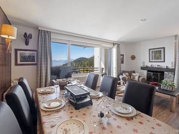 Gîte pour 6 personnes, avec sauna ainsi que balcon et jardin à Crans-Montana
