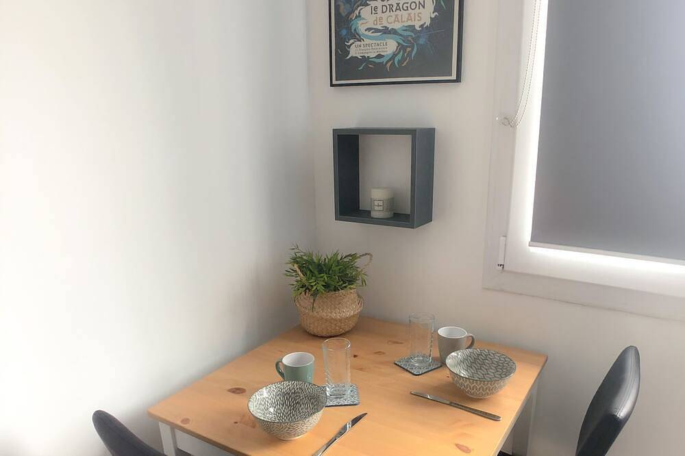 Ganze Wohnung, L'Azur Du Dragon-Studio-Komfort-Ensuite in Calais, Calais und Umgebung
