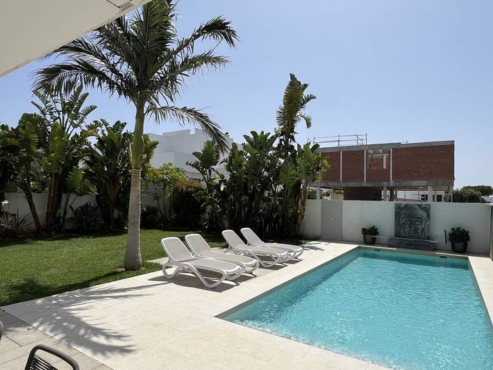 Chalet para 11 personas, con piscina además de vistas al mar y terraza en La Janda - 3