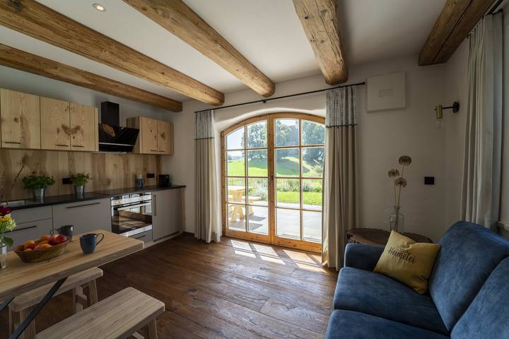 Ganze Ferienwohnung, Heimelei - Ferienwohnung "Liesl" - Handicapfreundliche Ferienwohnung im Erdgeschoss in Surberg, Chiemsee