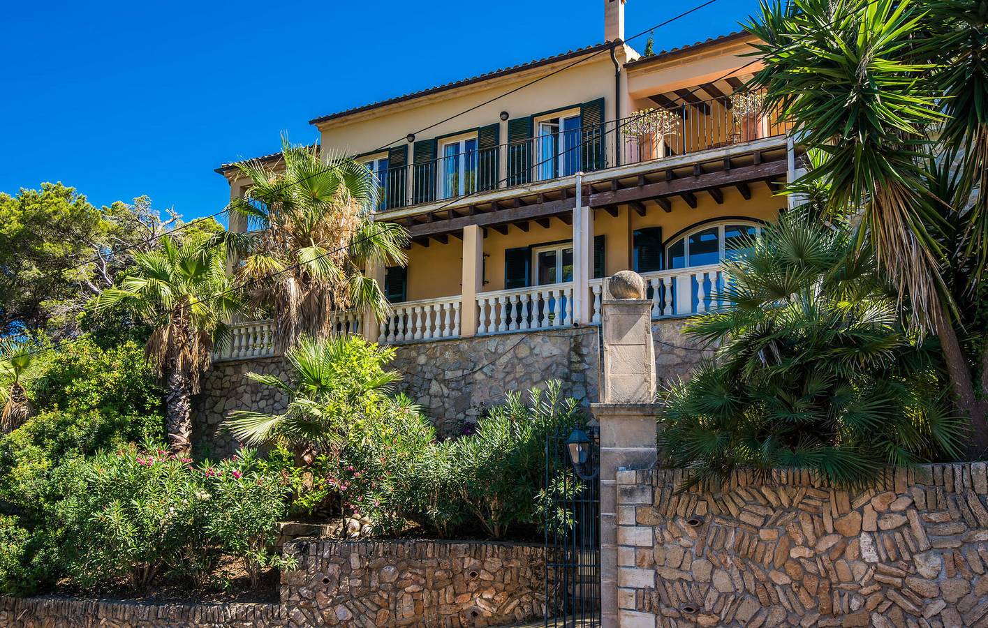 Seaside Serenity Apartment mit Pool und Terrasse in Costa de Canyamel, Capdepera