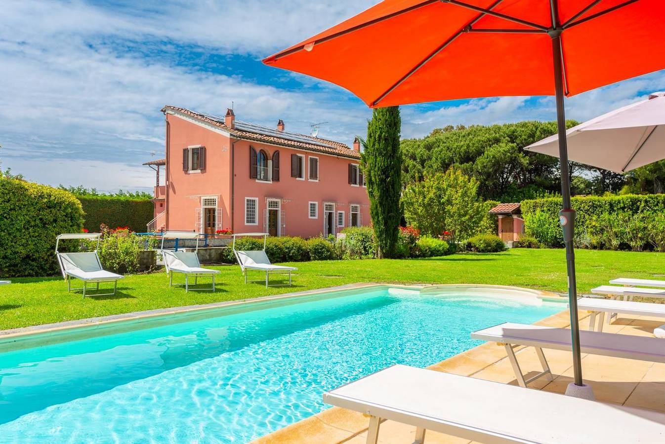 Villa per 14 persone con vista oceano in San Giuliano Terme, Riviera Toscana