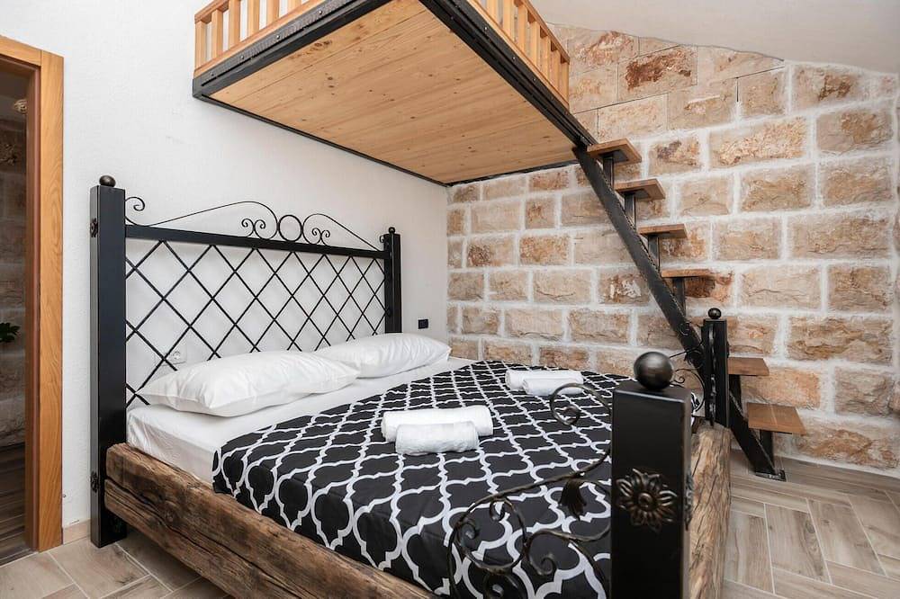 Awesome home in Cista Provo in Cista Provo, Makarska Riviera