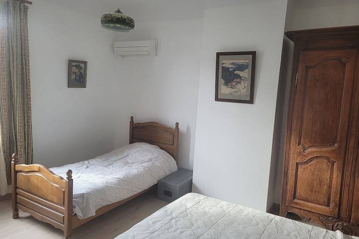 Location de vacances pour 12 personnes, avec jardin, animaux acceptés à Le Cailar - 2