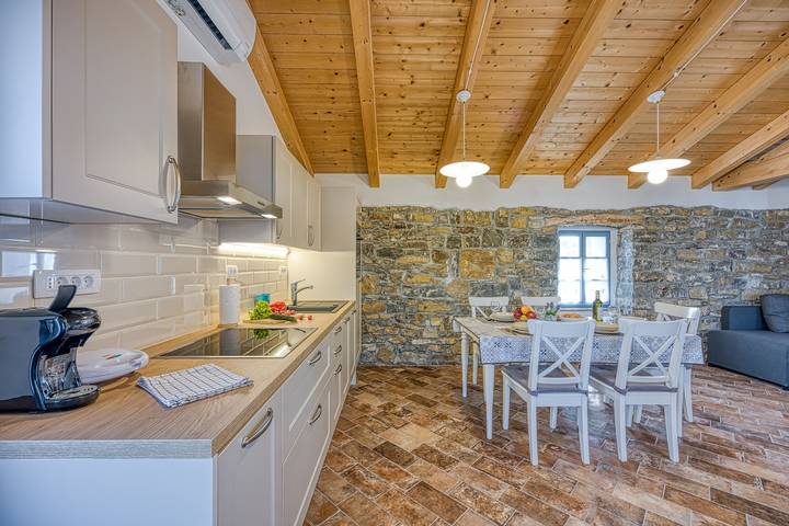Gîte pour 5 personnes, avec terrasse et sauna à Koper - 2
