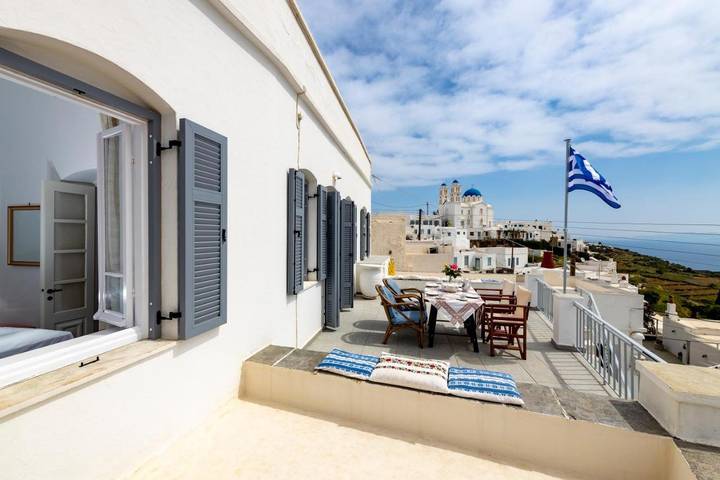 Gîte pour 5 personnes, avec vue et terrasse dans Apollonia