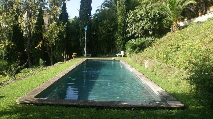 Villa pour 8 personnes, avec terrasse ainsi que jardin et piscine à Cannes
