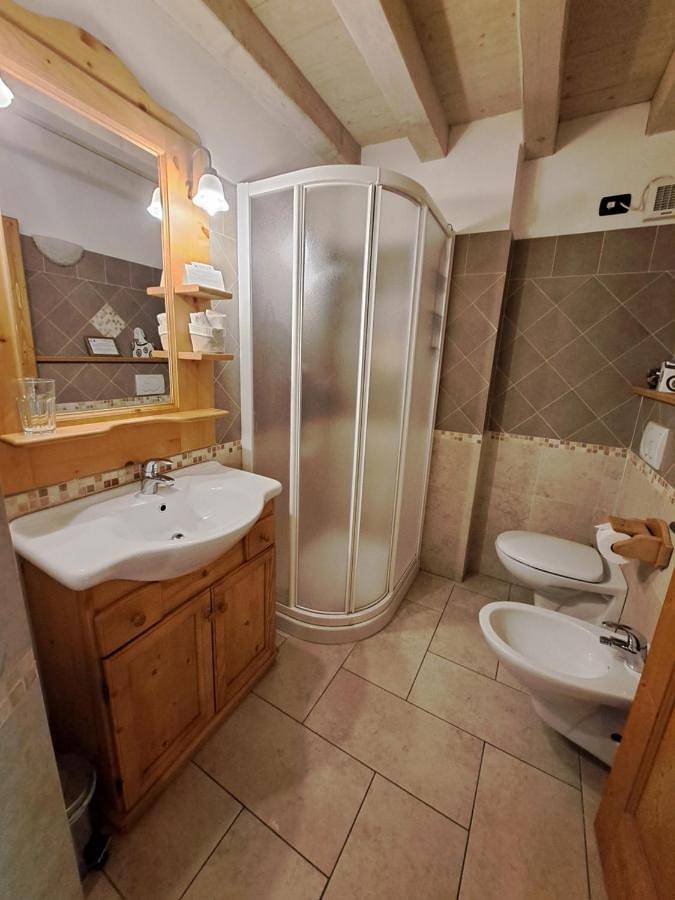 Location de vacances pour 2 personnes, avec jardin ainsi que vue et terrasse à Daone - 2