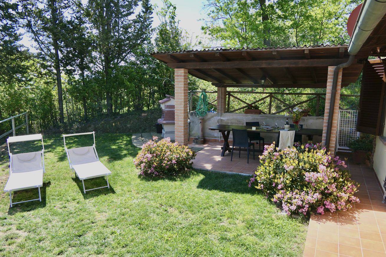 Ganze Wohnung, Villetta Elena single house in a panoramic position with enclosed garden in Montescudaio, Etruskische Küste