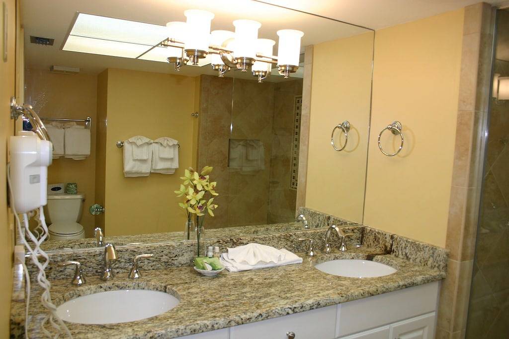 Ganze Wohnung, Herbstwochen verfügbar - Vor kurzem aktualisiert - Jetzt Kostenlose Fahrräder, Angelausrüstung, Kajak in Punta Rassa, Southwest Florida