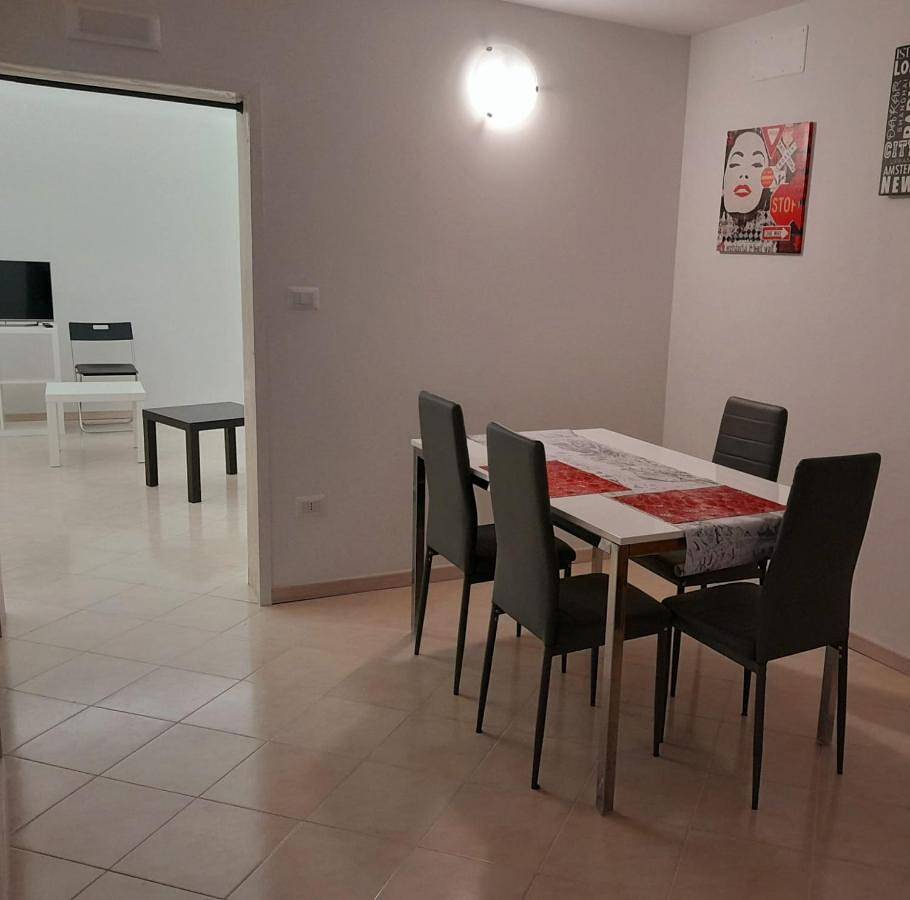 Appartamento intero, Two-Bedroom Apartment in Triggiano, Provincia di Bari