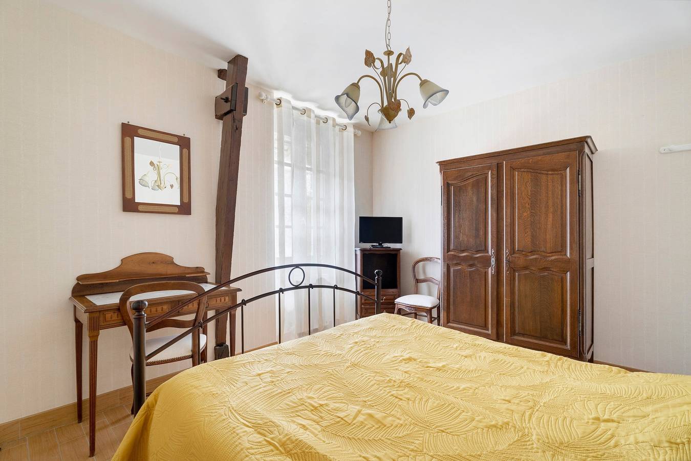 Gästezimmer „Chambre Jaune – 300 m vom Strand“ mit Wlan in Saint-Coulomb, Saint-Malo und Umgebung