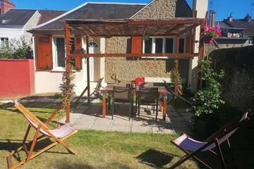 Gîte pour 4 personnes, avec terrasse ainsi que jardin et jacuzzi à Étampes