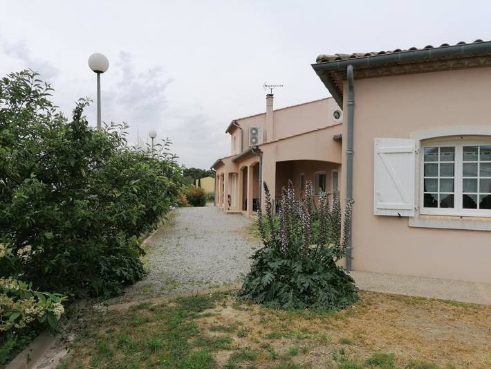 Location de vacances pour 5 personnes, avec vue et jardin à Laure-Minervois - 3