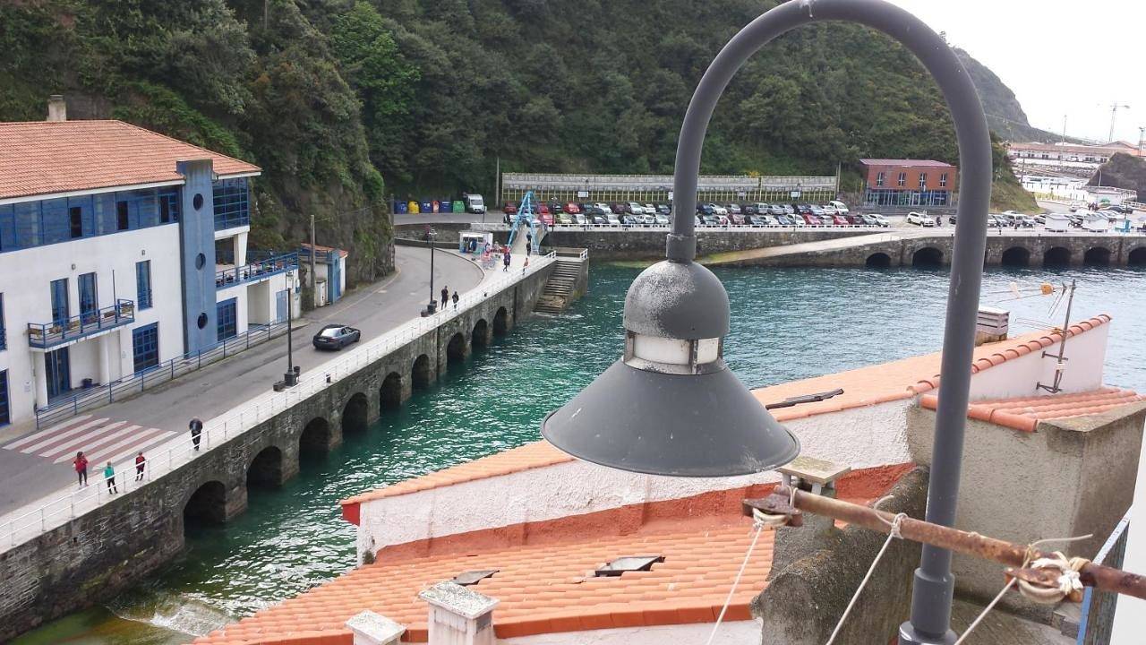 Casina del Puerto in Cudillero, Costa Verde (Spanien)