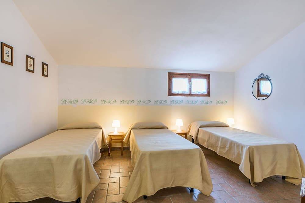 Ganze Wohnung, Schöne Wohnung mit Pool,  W-Lan, Tv, Terrasse, Haustiere erlaubt und Panoramablick in Castellina Marittima, Etruskische Küste