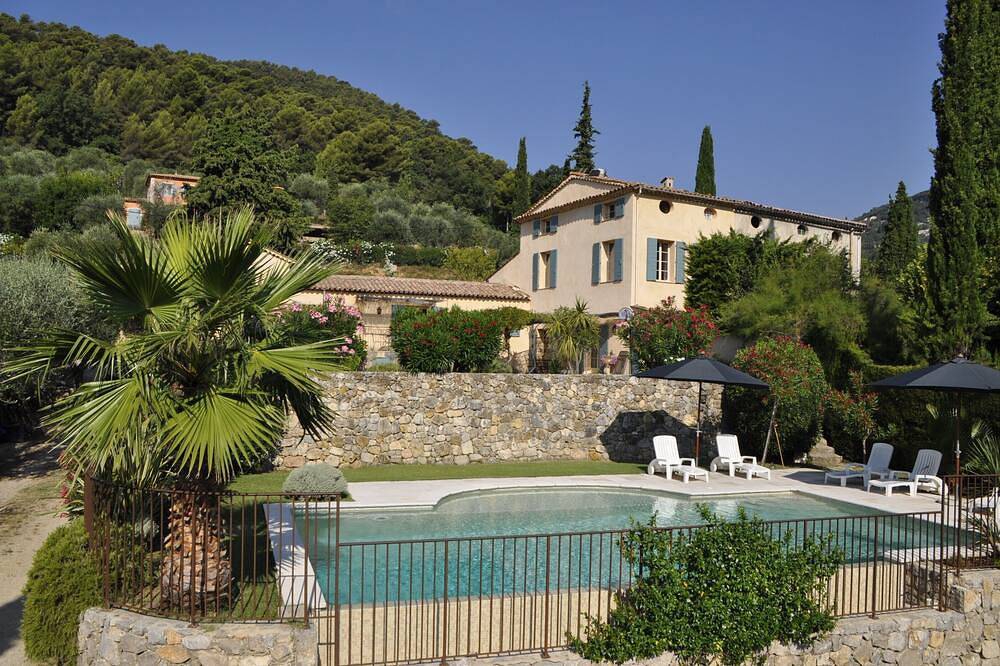 Grasse - Komplett restauriertes Haus aus dem 19. Jahrhundert - Beheizter privater Pool in Grasse, Mittelmeerküste (Frankreich)