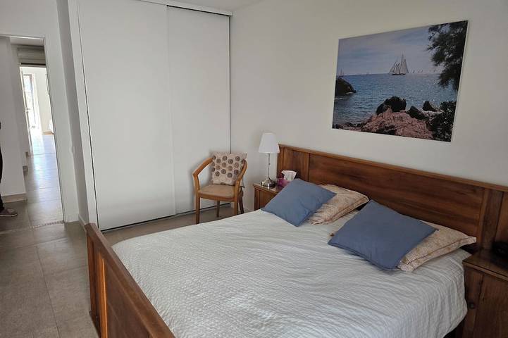 Gîte pour 6 personnes, avec piscine et jardin dans Theatre De La Licorne - 4