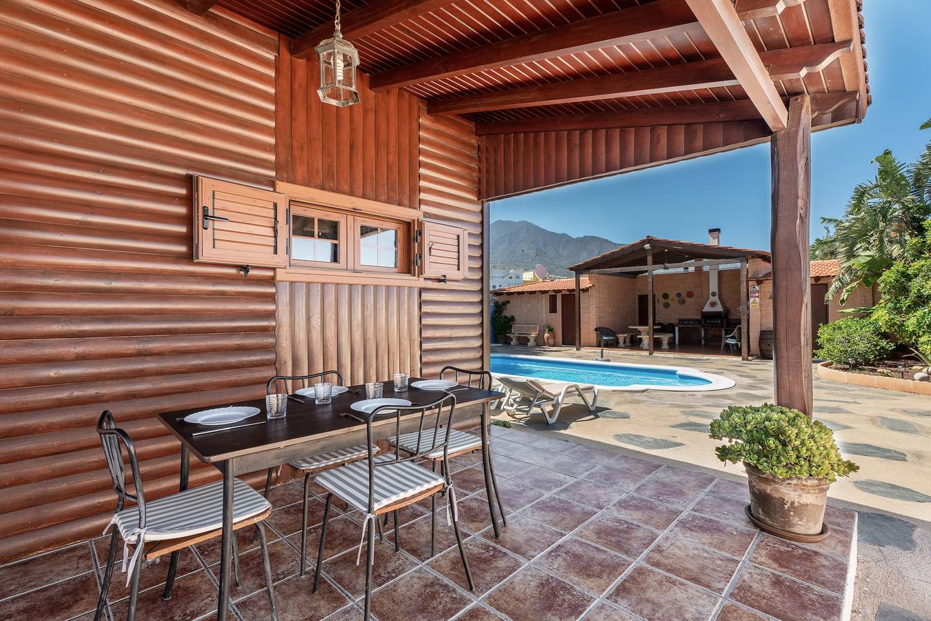 Vacation Home "La Molineta" with Mountain View, Pool, Garden, Terrace & Wi-Fi in La Hidalga, Arafo region
