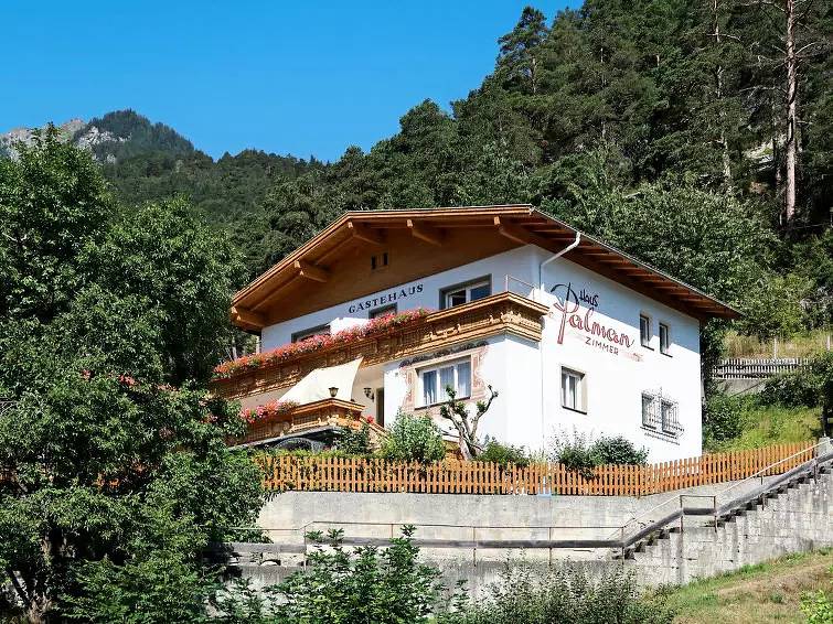 Villa voor 15 Personen in Pfunds, Tiroler Oberland