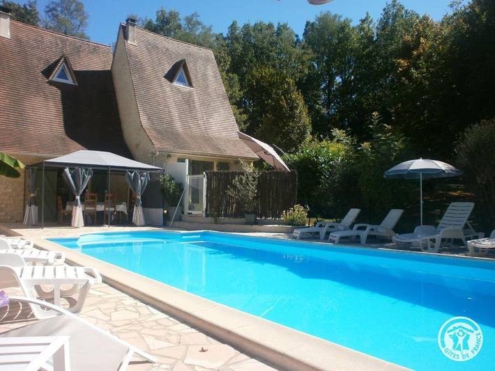 Casa de huéspedes para 4 personas, con jardín además de piscina y terraza - 1