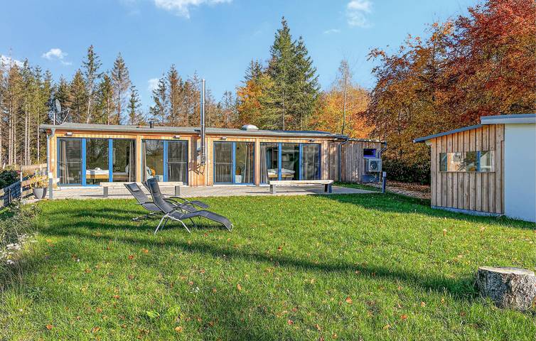 Ferienhaus für 12 Personen, mit Terrasse und Ausblick in Friedrichsbrunn
