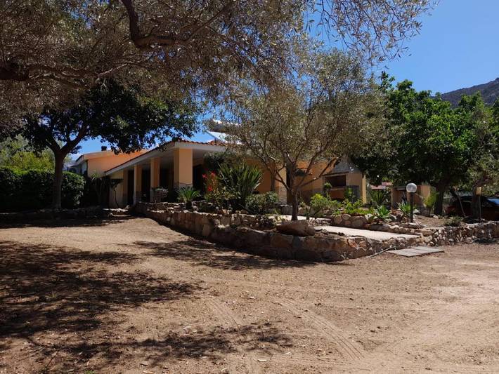 Villa per 10 persone, con giardino a Solanas