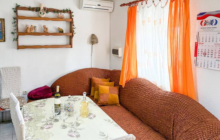 Gemütliche Ferienwohnung in Opuzen mit Terrasse, WLAN und in der Nähe des Flusses in Dubrovnik-Neretva