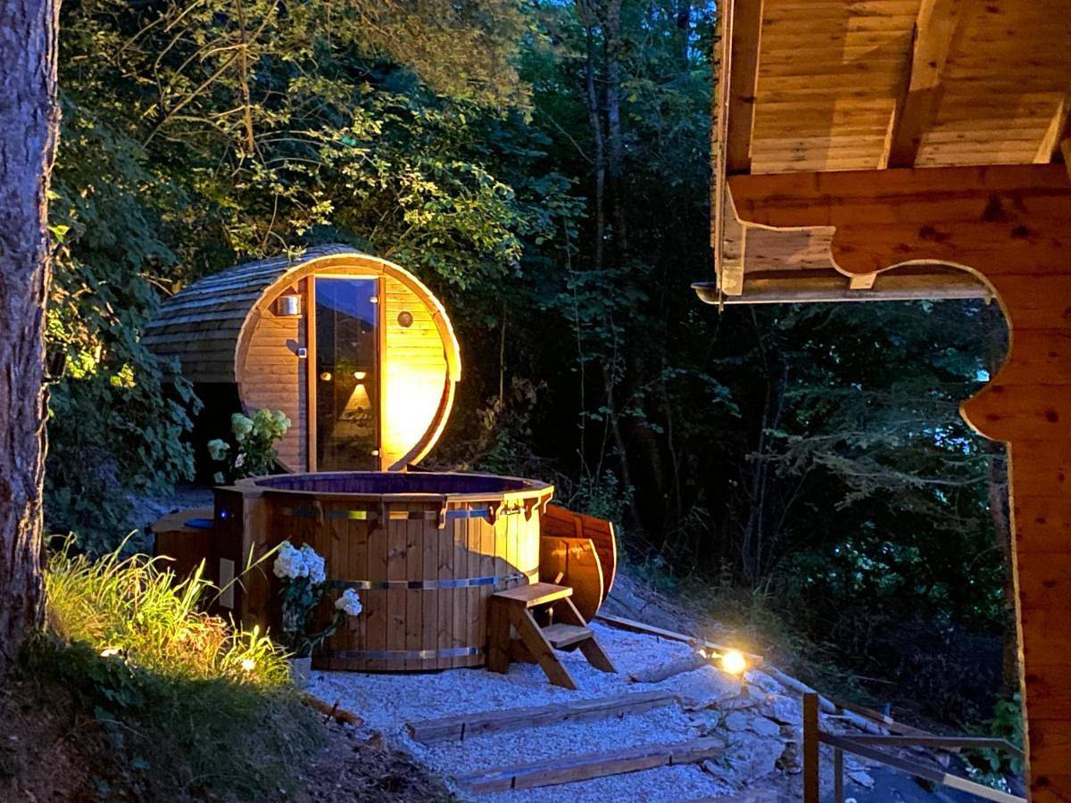 Chalet in St-Maurice-de-Laques, Mollens