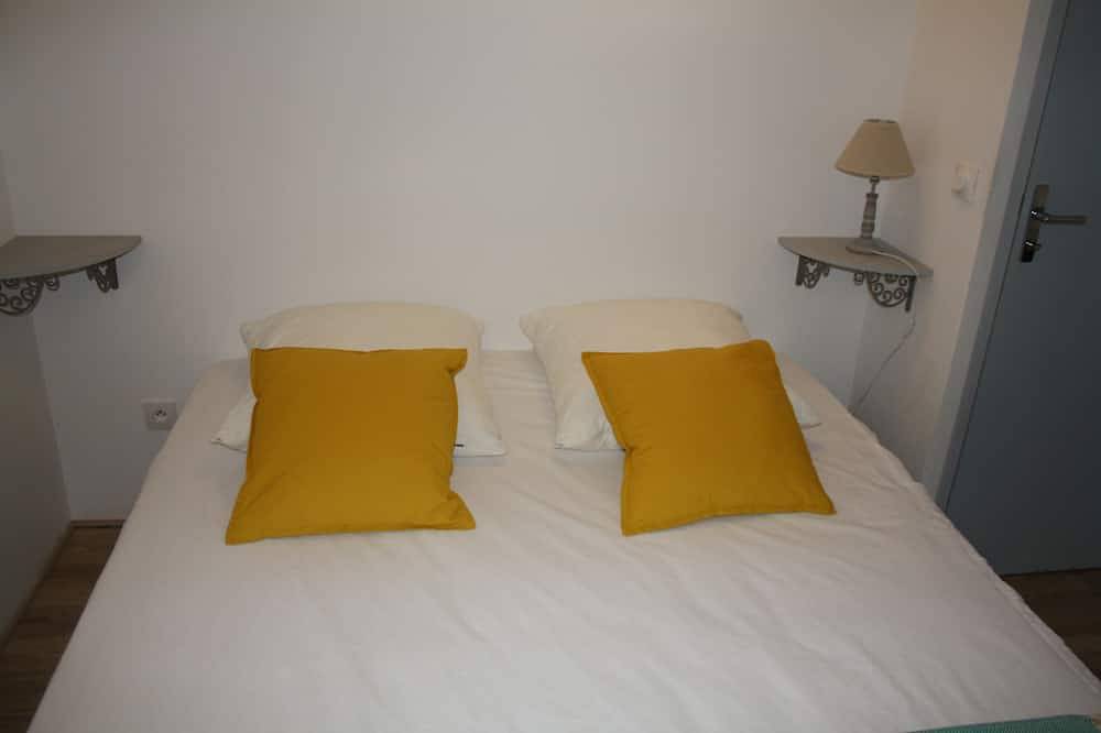 Calm, relaxation, private pool in Cabrières-d'Avignon, Parc naturel régional du Luberon