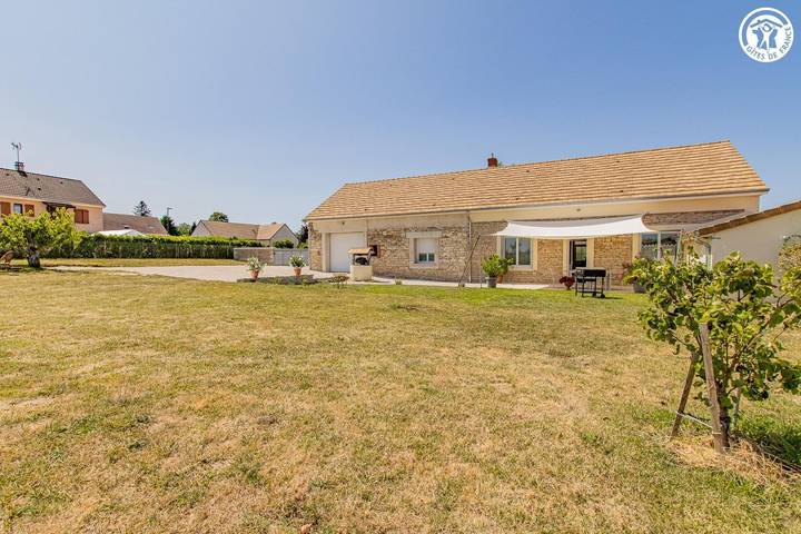 Gîte pour 6 personnes, avec terrasse et jardin, animaux acceptés - 1
