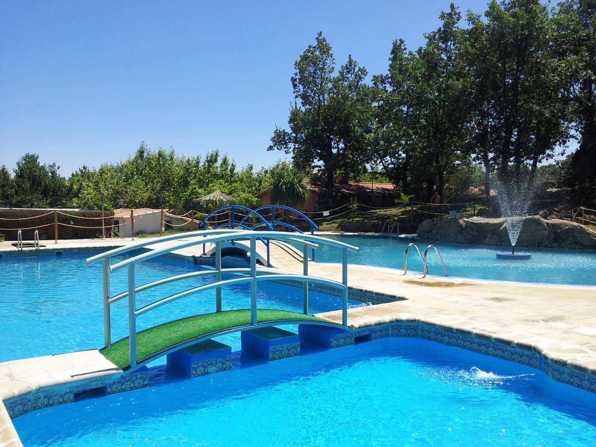 Camping-Bungalows-Cabañas La Vera in Jarandilla de la Vera, Provincia de Cáceres