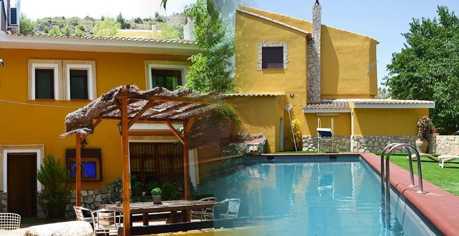 Casa de vacaciones para 8 personas, con vistas además de terraza y piscina - 1