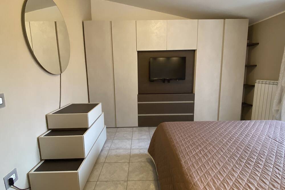 Apartamento entero, Apartment 4 minutes walk from the beach. in Bosa Marina, Planargia