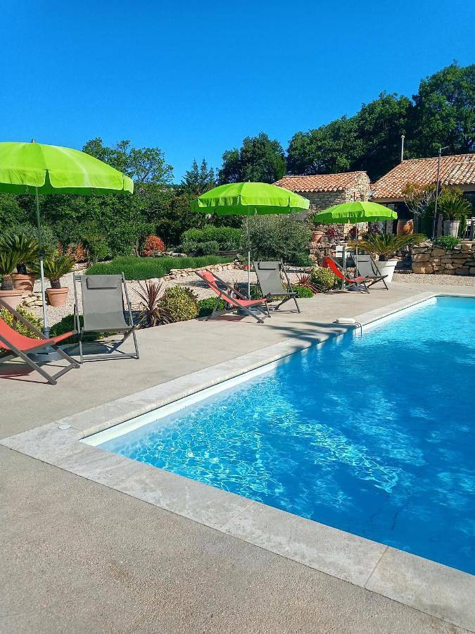 Chambre d’hôte pour 2 personnes, avec Terrasse et Jardin ainsi que Piscine et Vue à Murs
