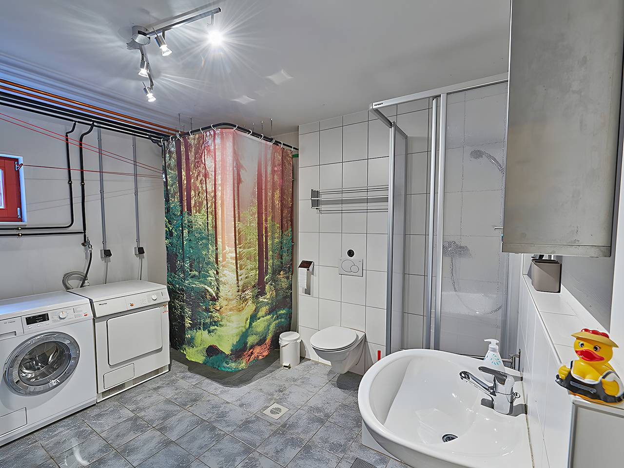 Ganze Wohnung, Apartment 'Ferienwohnung, 47qm' mit gemeinsamer Terrasse, gemeinsamem Garten und Wlan in Oberreichenbach, Nordschwarzwald