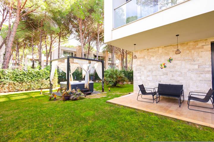 Villa für 6 Personen mit Pool in Ishëm, Albanien