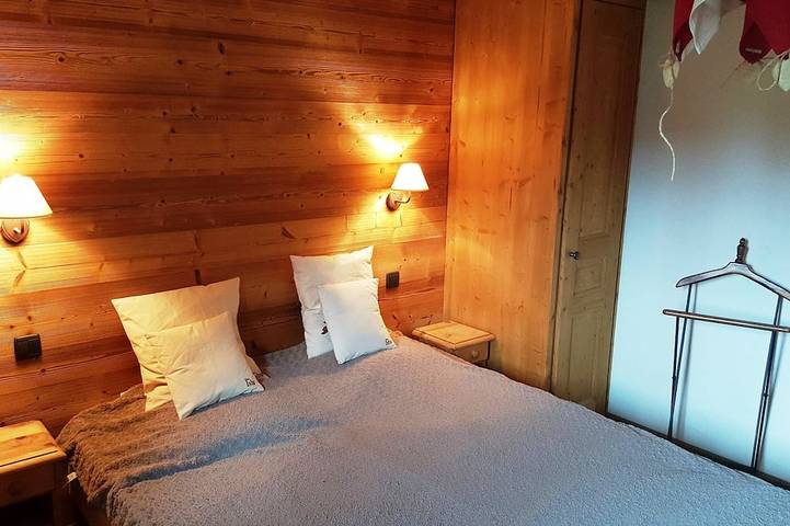 Gîte pour 14 personnes, avec jacuzzi ainsi que sauna et jardin dans Office De Tourisme De Combloux - 2