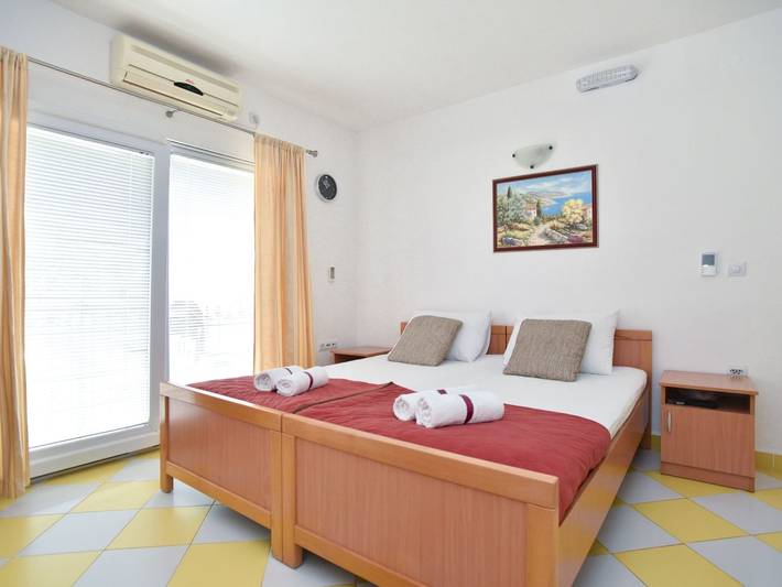 Gîte pour 2 personnes, avec balcon dans Tivat