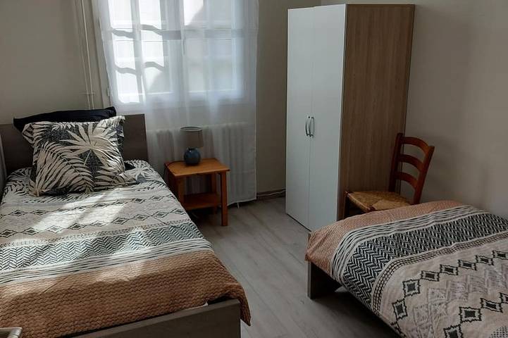 Gîte pour 10 personnes, avec jardin et terrasse à Montpon-Ménestérol - 2