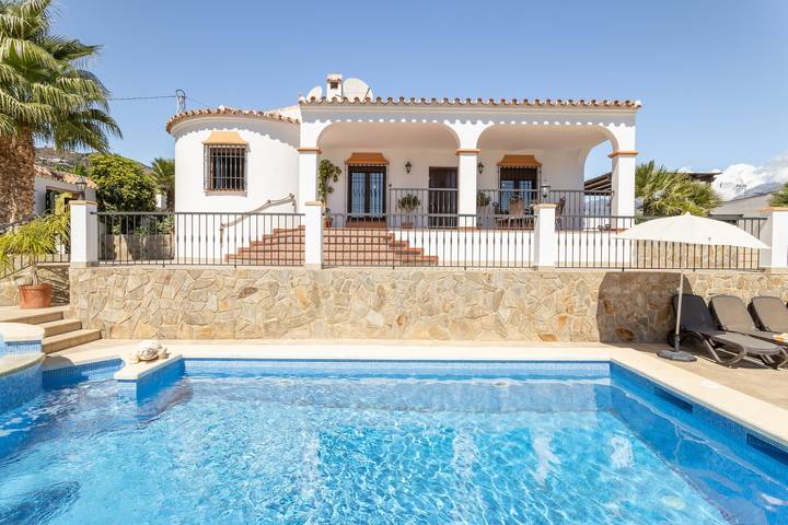 Maison de vacances pour 8 personnes, avec Balcon ainsi que Jardin et Bassin pour enfant à Nerja
