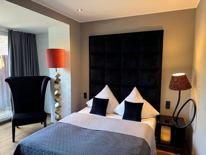 Hotel für 3 Personen, mit Terrasse und Whirlpool sowie Garten in Mönchengladbach - 2